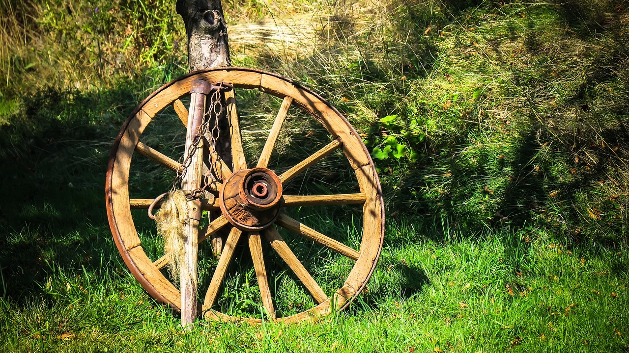wagon-wheel-1632177_1280